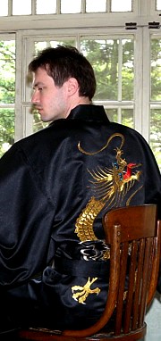 японское мужское кимоно из искусственного шелка с вышивкой