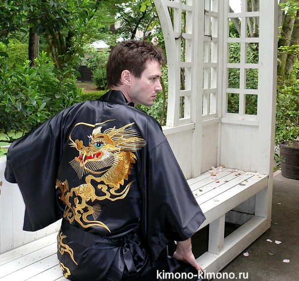 мужской халат- кимоно с вышивкой, шелк 100%, сделано в Японии