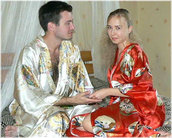 японское кимоно - стильный и изысканный подарок! Интернет-магазин японских кимоно