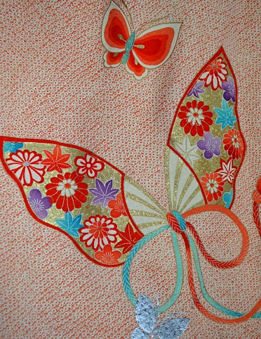 деталь рисунка ткани японского шелкового антикварного кимоно