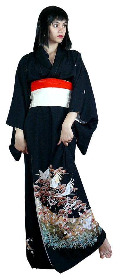 девушка в винтажном кимоно