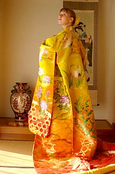 кимоно невесты, шелковая парча, вышивка