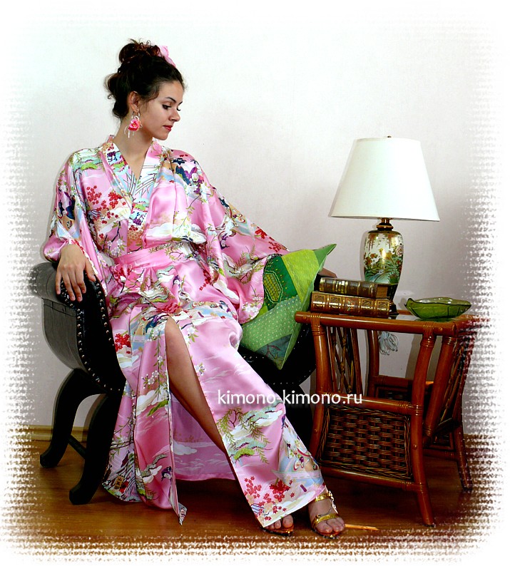 ЯПОНСКОЕ шелковое кимоно - стильная одежда для дома