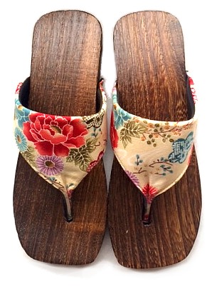 деревянная японская обувь ГЭТА